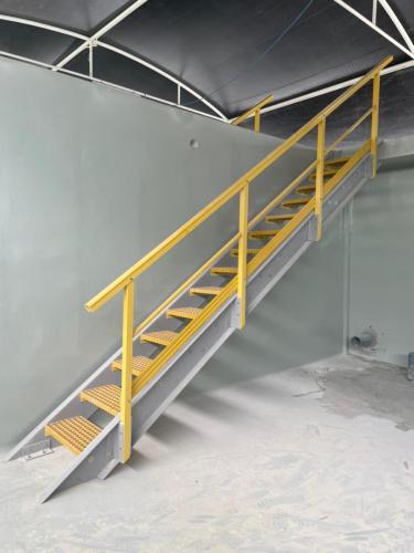 escaleras-fibra-de-vidrio
